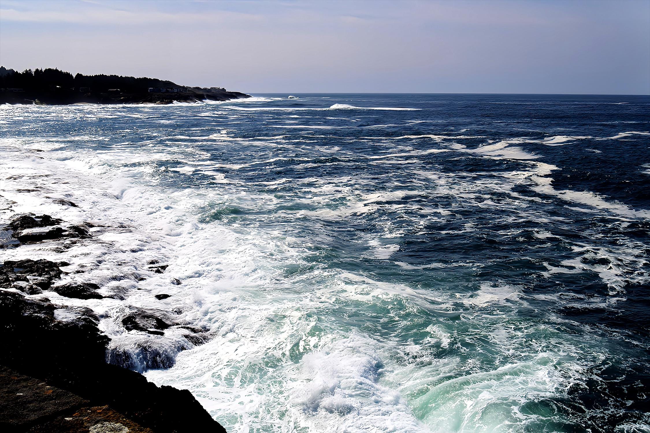 Pacific Ocean wall art print featuring a stunning coastal landscape with waves and scenic shoreline — perfect nautical home decor, beach gift, or sea-themed wall hanging for ocean and nature lovers.